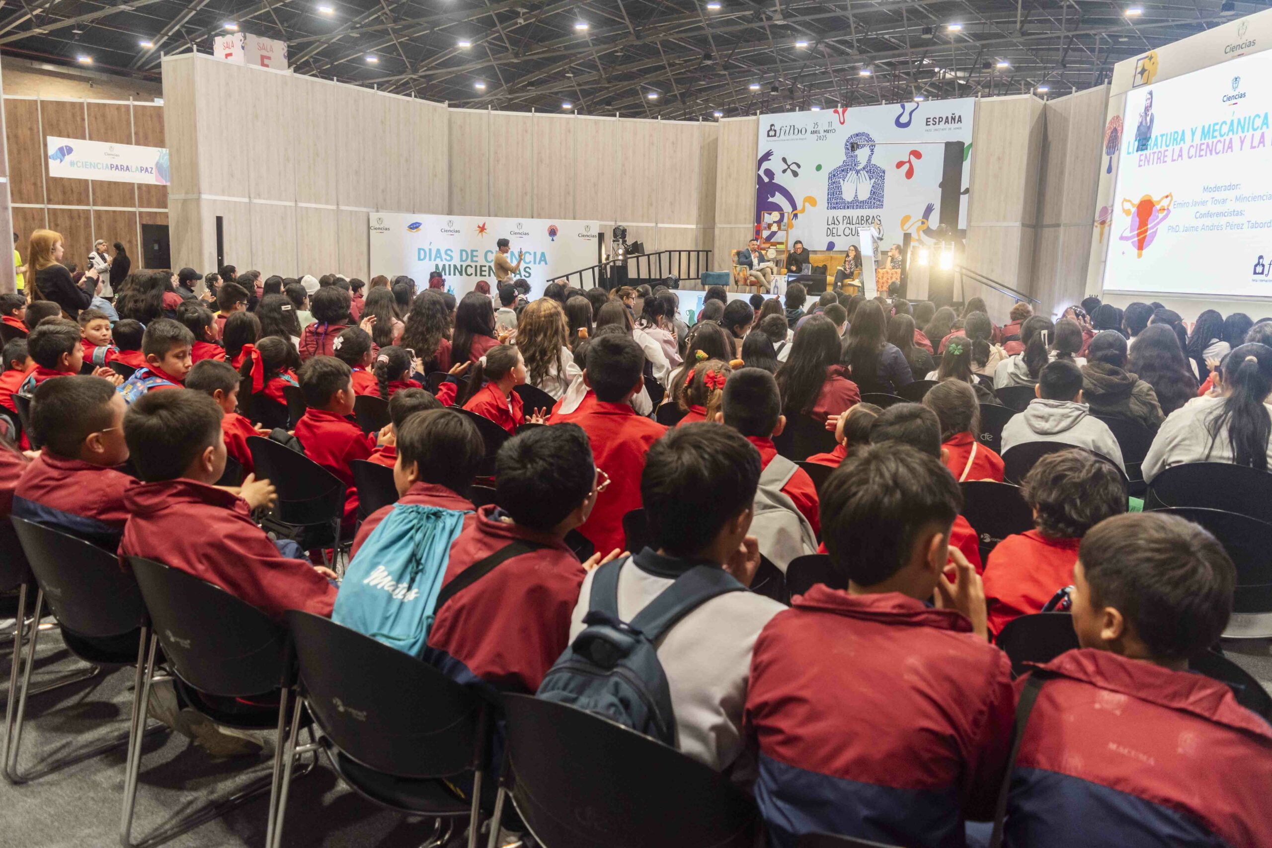 Colombia se proyecta hacia el futuro desde la FILBo 2025 con las tecnologías cuánticas