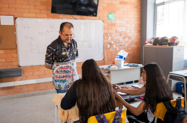 Cuántica en la Escuela: acercando las tecnologías cuánticas a los territorios